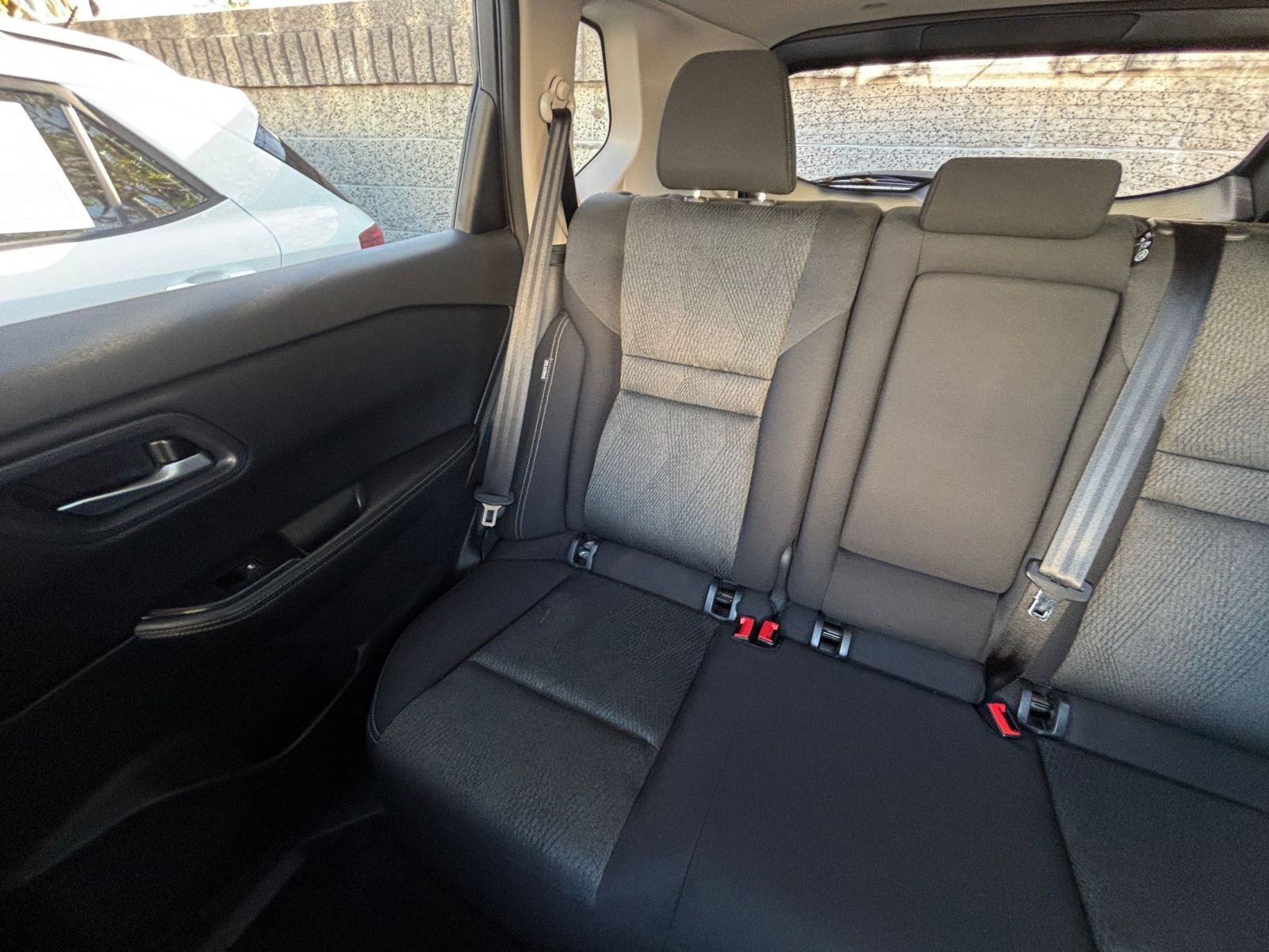 Used 2024 Nissan Rogue SV image 39