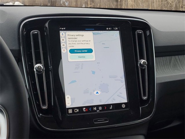 Used 2025 Volvo XC40 B5 Core image 13