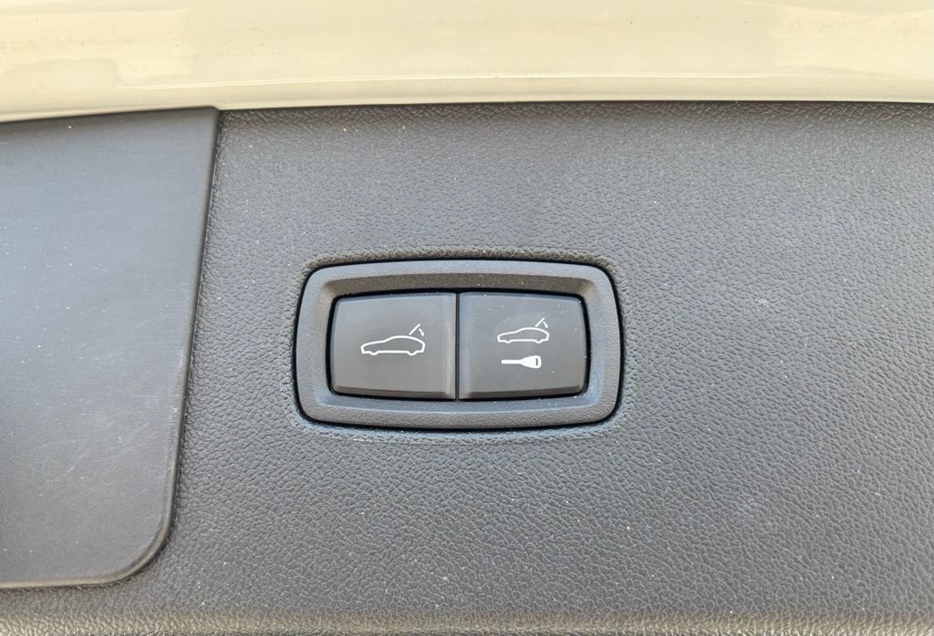 Certified 2023 Porsche Cayenne S Platinum AWD/4WD image 11