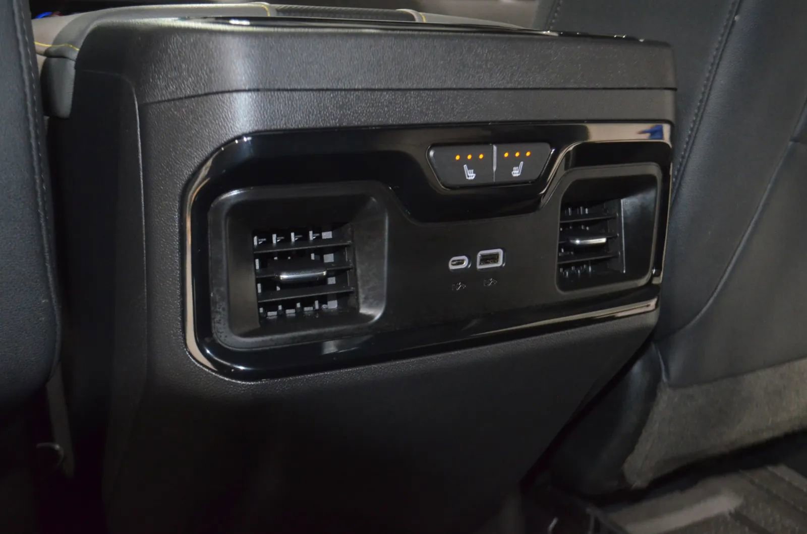 Used 2023 Chevrolet Silverado 1500 ZR2 w/ Technology Package AWD/4WD image 23