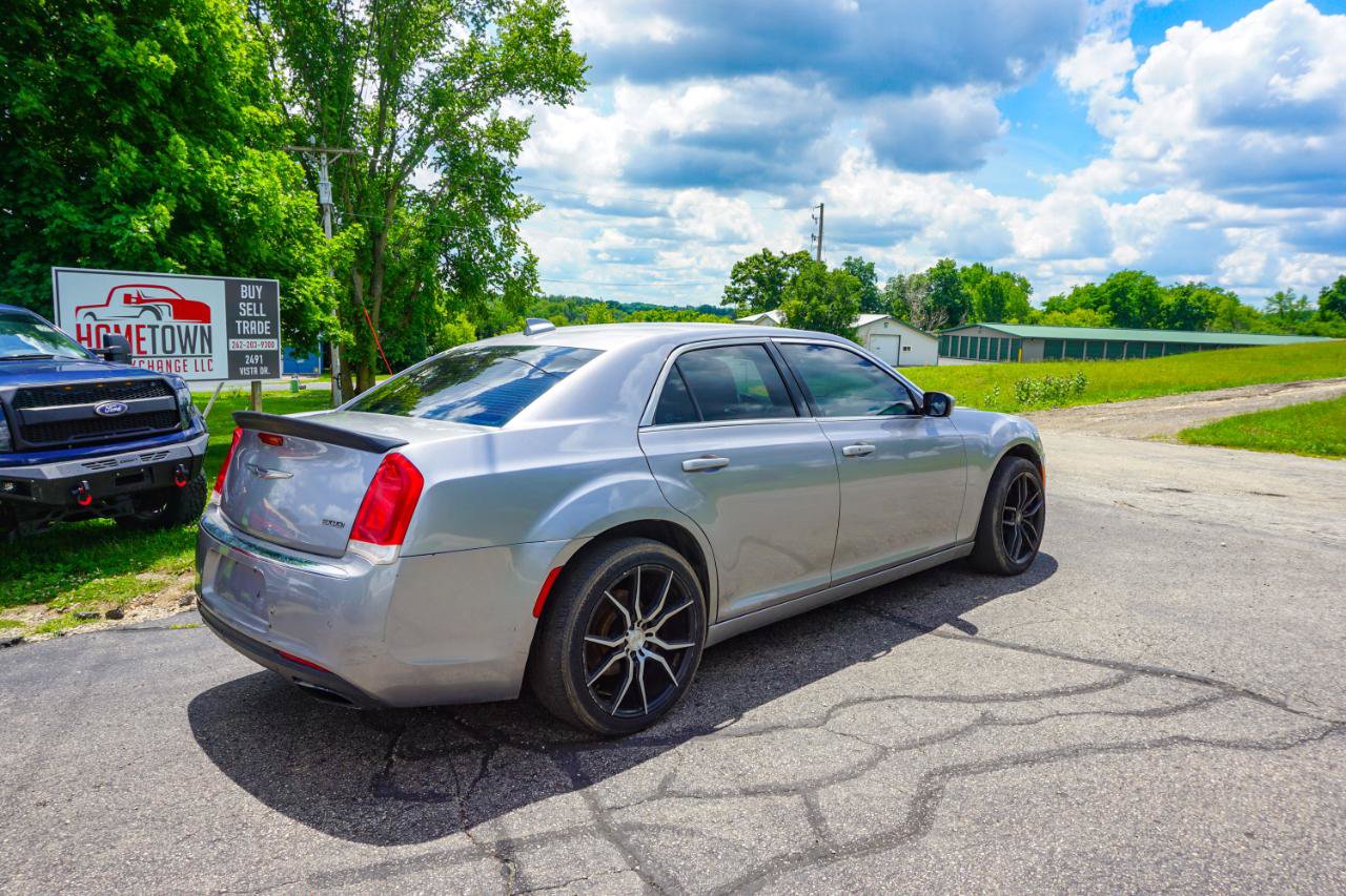 Used 2015 Chrysler 300 Limited w/ 300 Premium Group AWD/4WD image 3