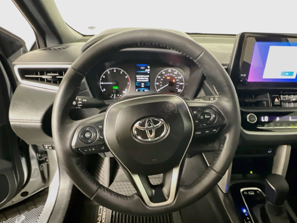 Used 2024 Toyota Corolla Cross AWD Hybrid image 17