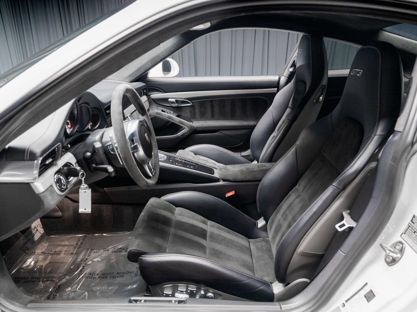 Used 2015 Porsche 911 GT3 w/ Sound Package Plus RWD image 43