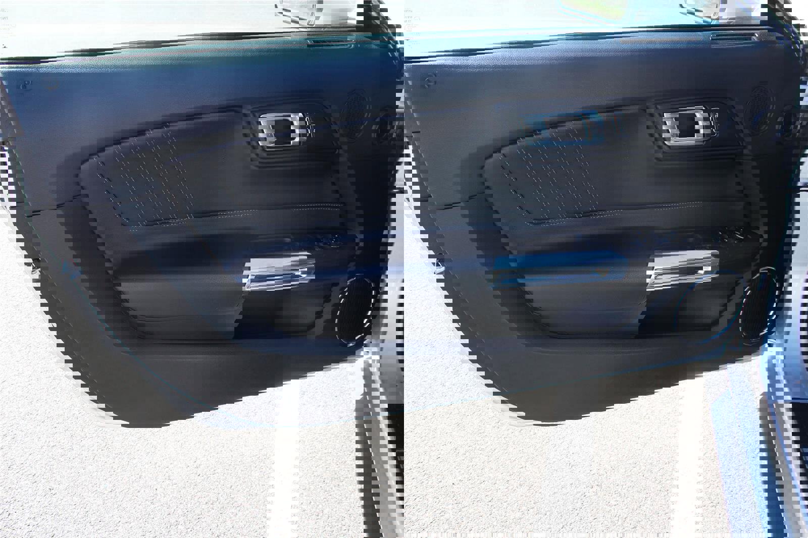 Used 2019 Ford Mustang Premium image 25