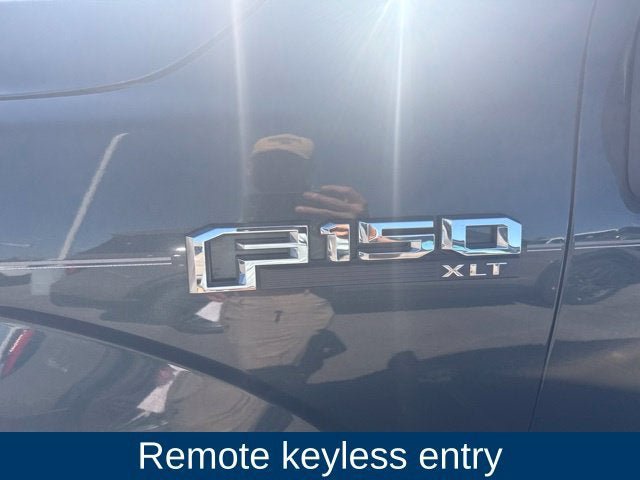 Used 2015 Ford F150 XLT w/ Equipment Group 302A Luxury AWD/4WD image 16