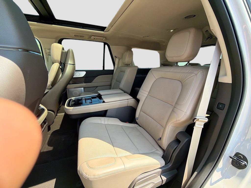 Used 2023 Lincoln Navigator Reserve AWD/4WD image 28