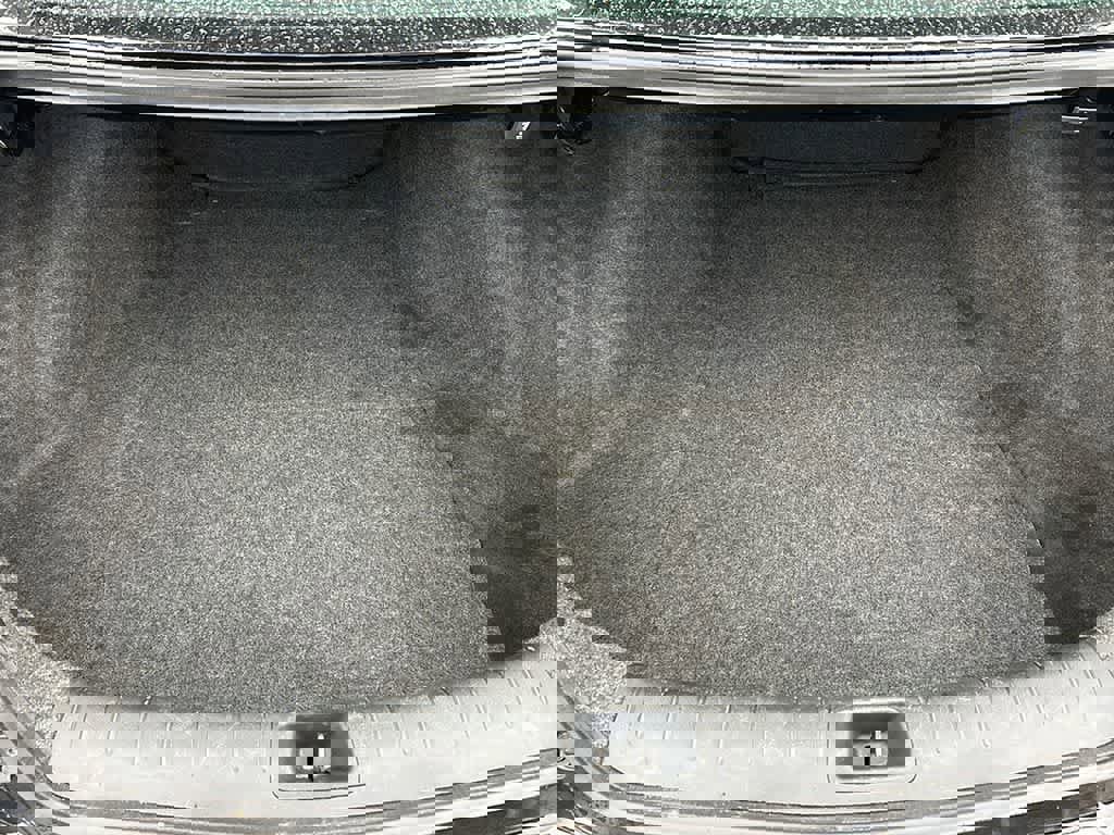 Used 2017 Honda Accord EX-L image 12