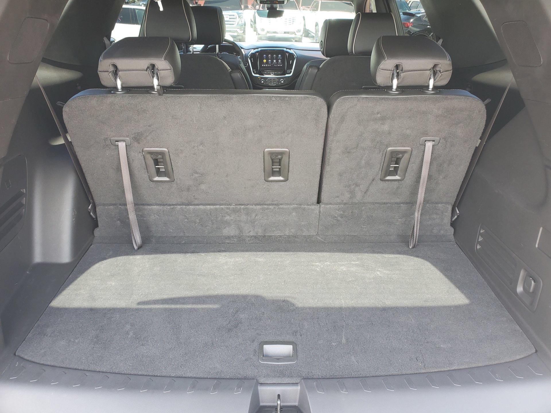 Used 2023 Chevrolet Traverse Premier w/ Redline Edition FWD image 8
