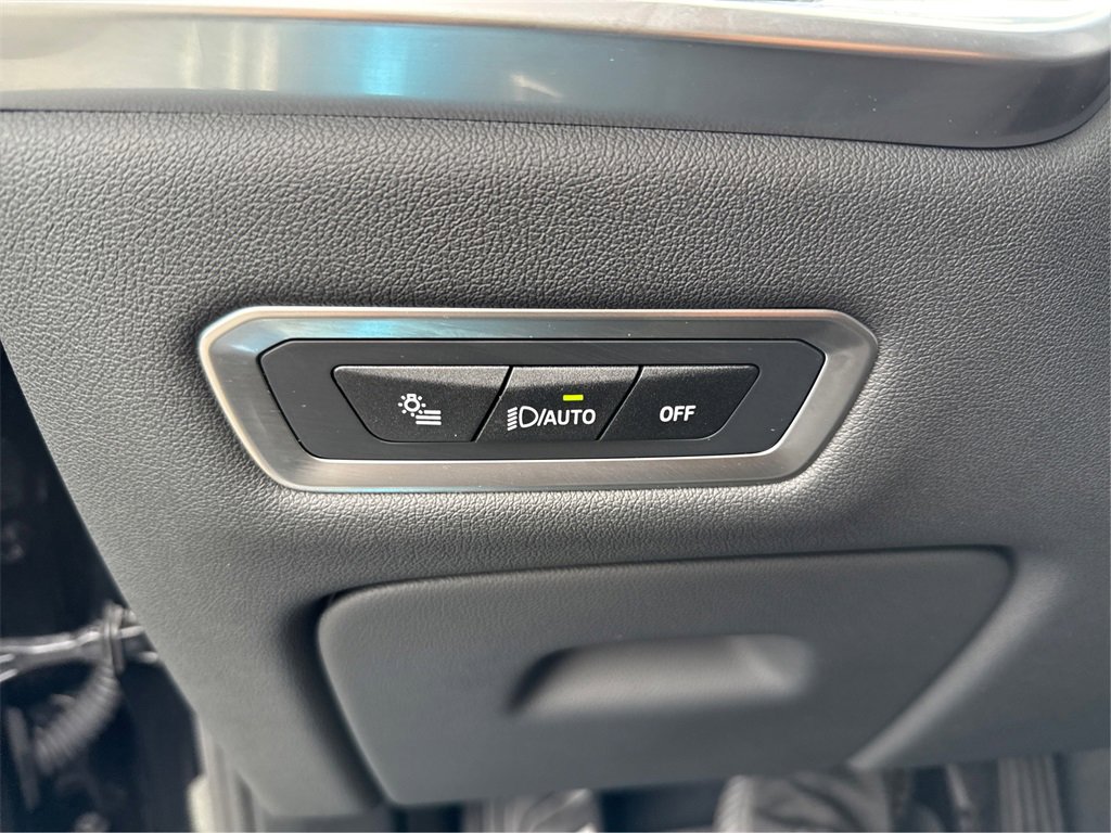 Used 2025 BMW X7 xDrive40i w/ Parking Assistance Package image 24
