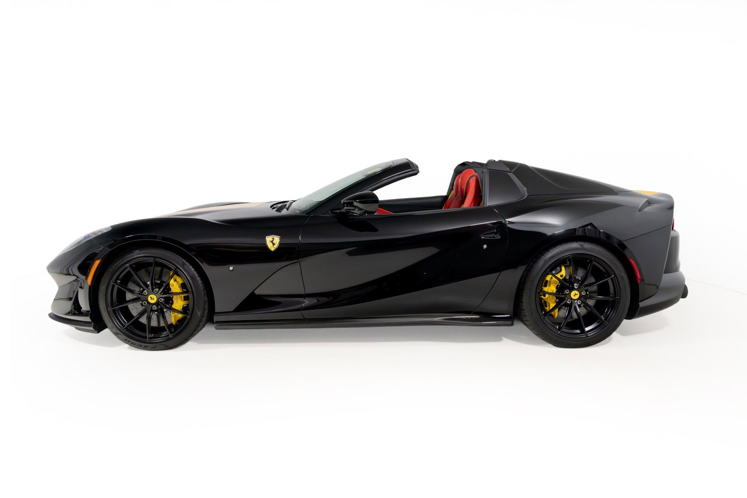 Used 2021 Ferrari 812 GTS image 15