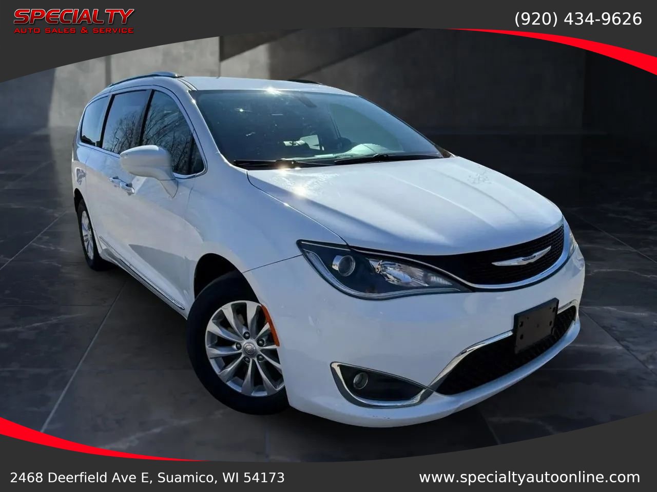 Used 2019 Chrysler Pacifica Touring-L FWD image 2