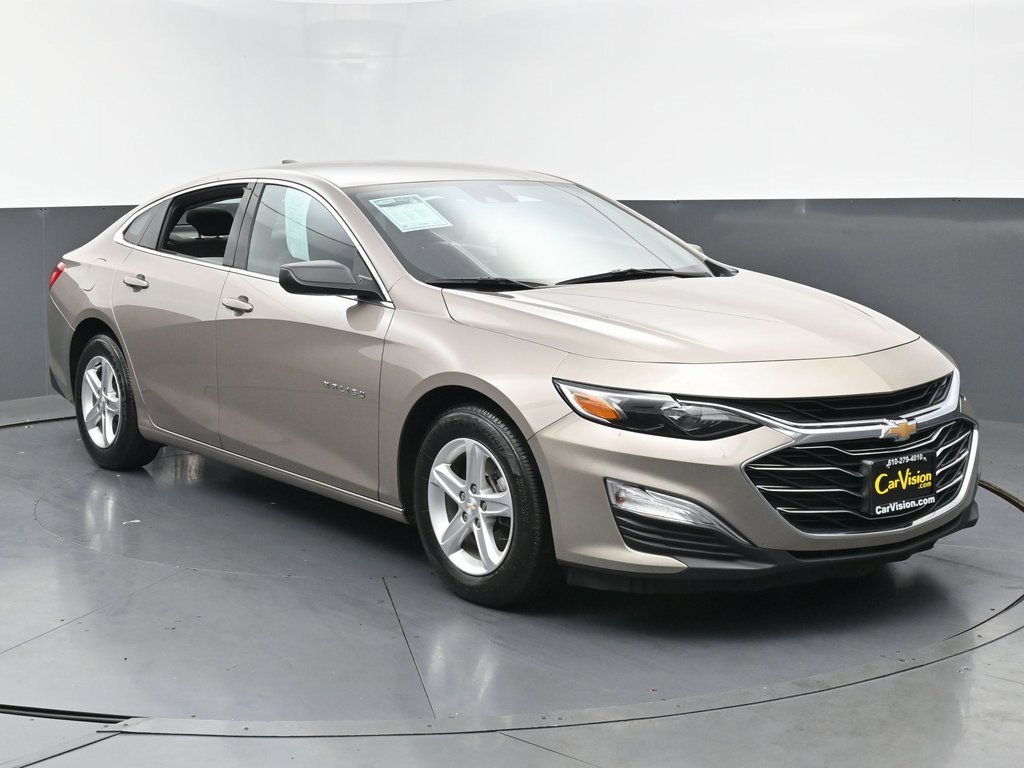 Used 2023 Chevrolet Malibu LS image 3