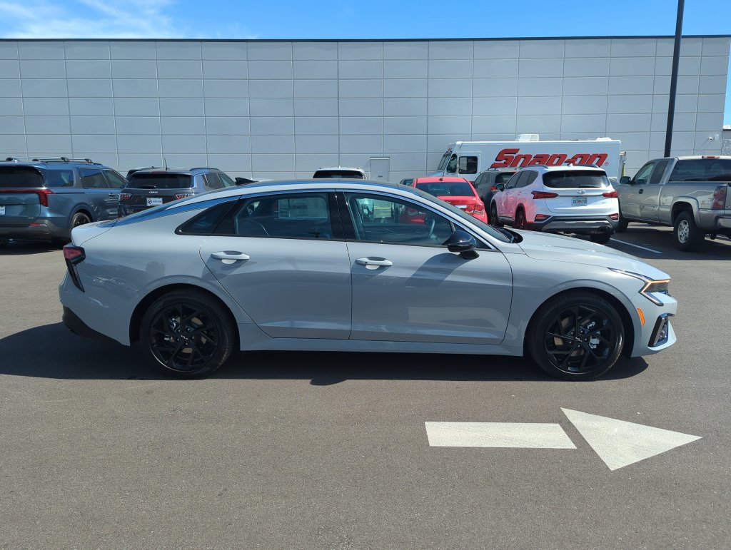 New 2027 Kia K5 GT-Line image 8