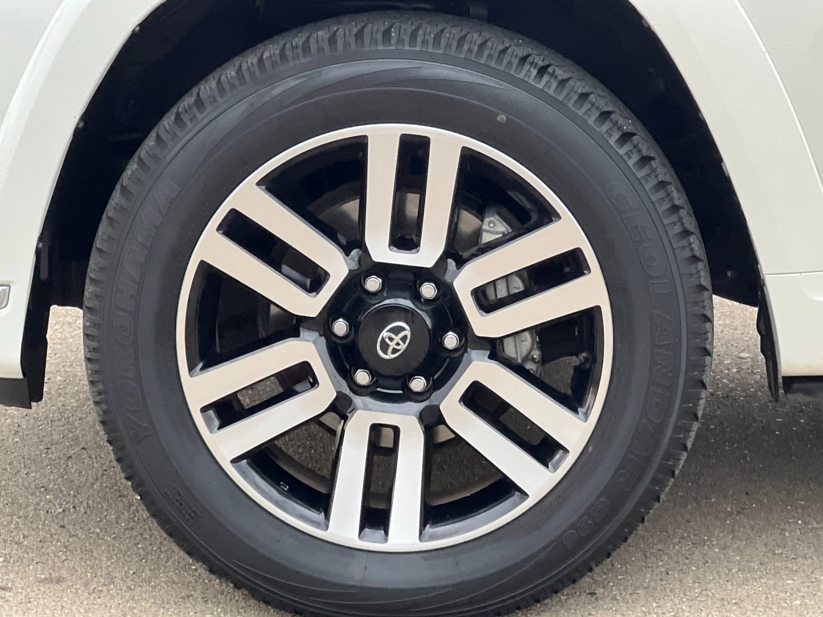 Used 2023 Toyota 4Runner Limited RWD image 35