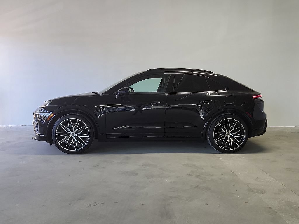 New 2026 Porsche Macan Turbo Electric AWD/4WD image 2