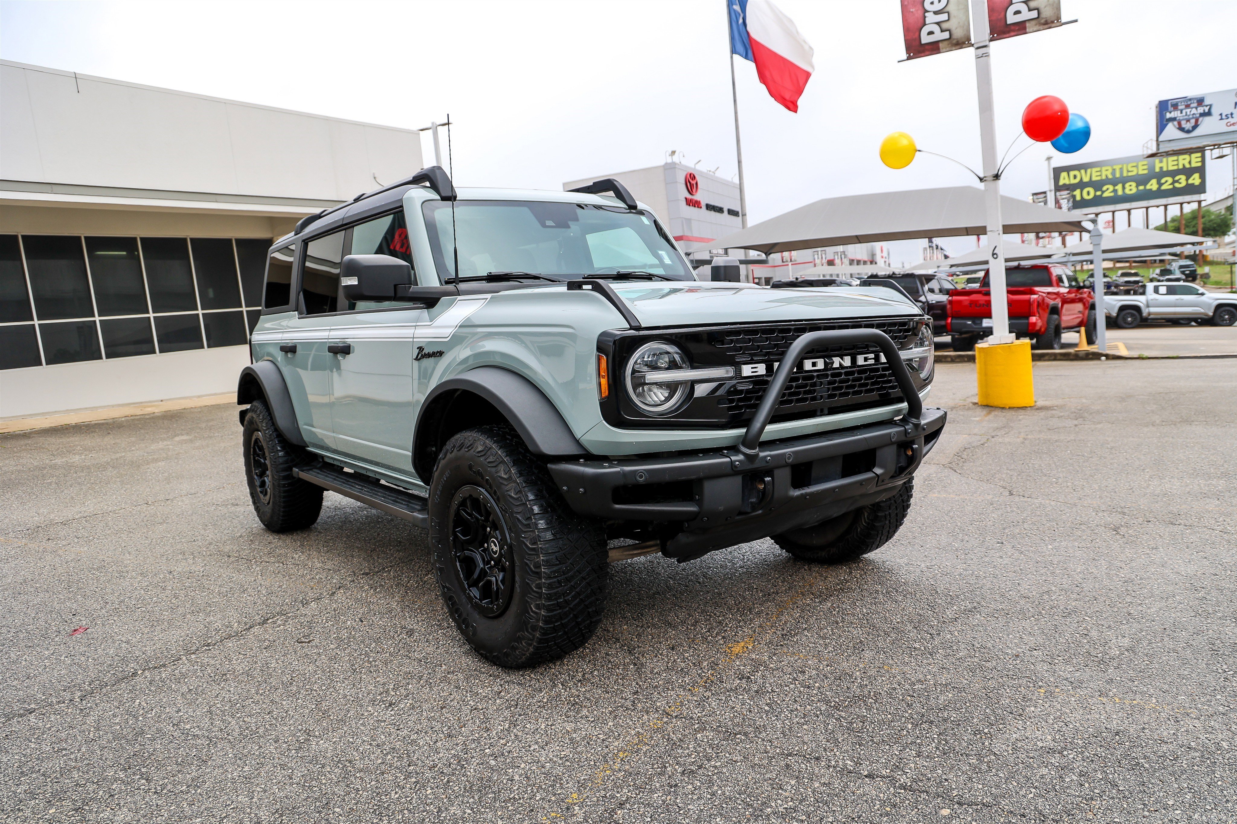 Used 2023 Ford Bronco Wildtrak AWD/4WD image 6
