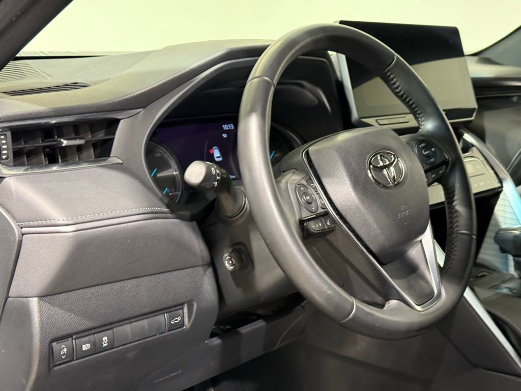 Certified 2023 Toyota Venza Nightshade AWD/4WD image 17
