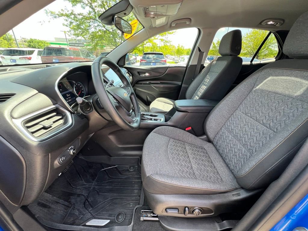 Used 2024 Chevrolet Equinox LT AWD/4WD image 17