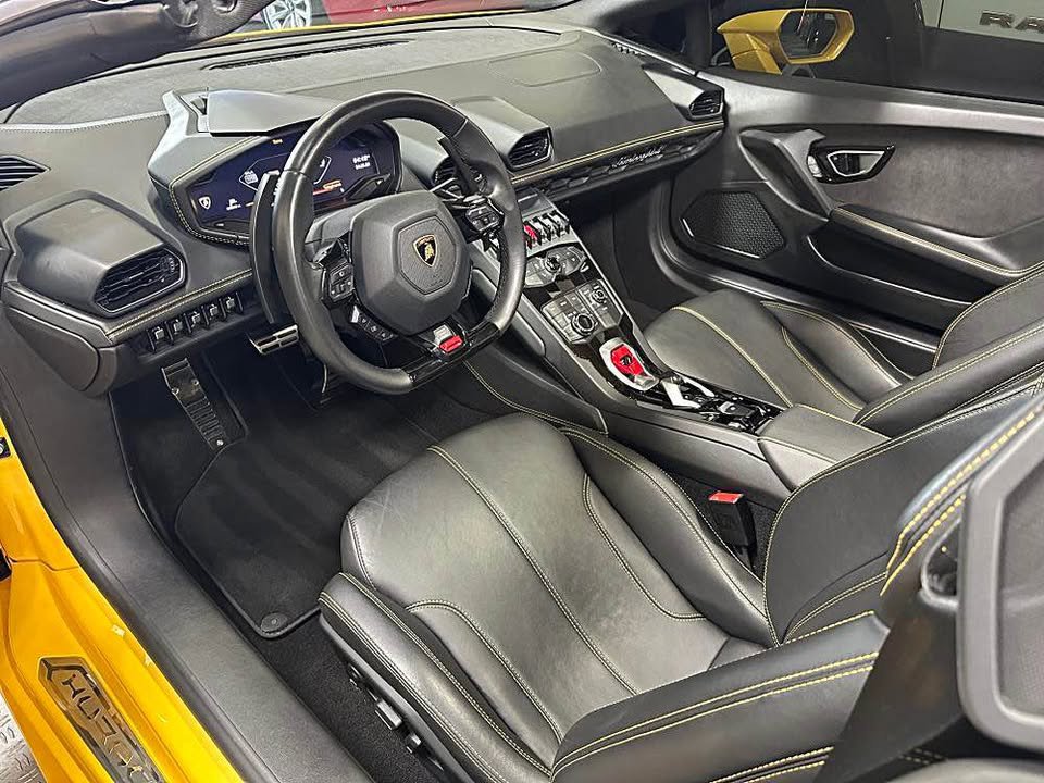 Used 2017 Lamborghini Huracan LP 610-4 AWD/4WD image 9