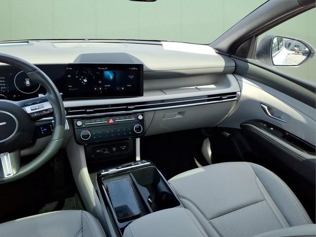 Used 2025 Hyundai Tucson Limited AWD/4WD image 18