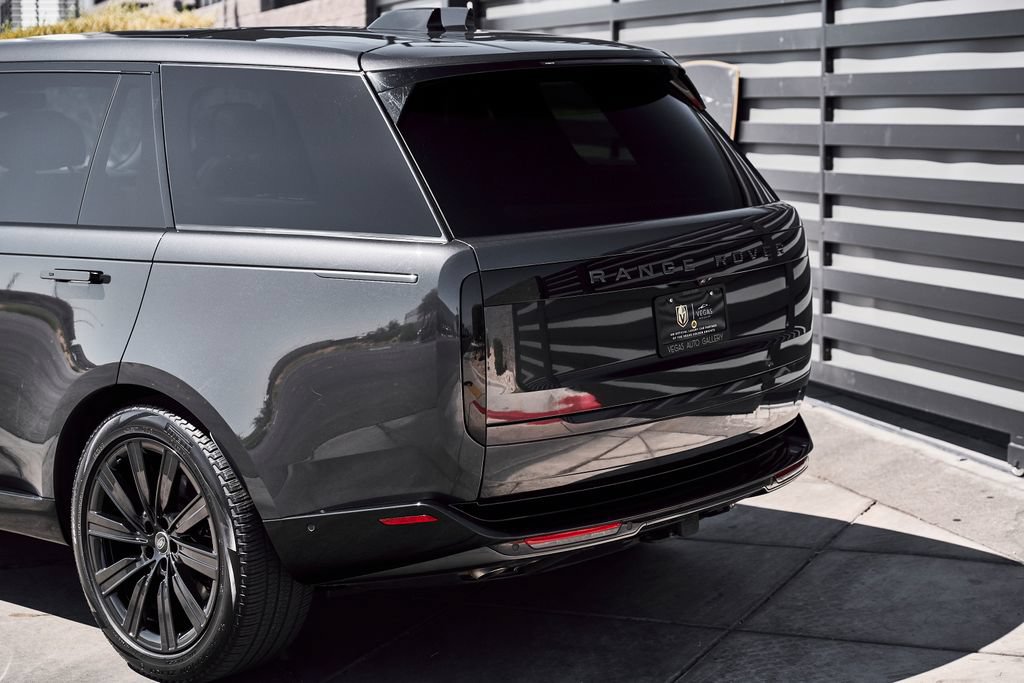 Used 2024 Land Rover Range Rover Long Wheelbase Autobiography AWD/4WD image 10