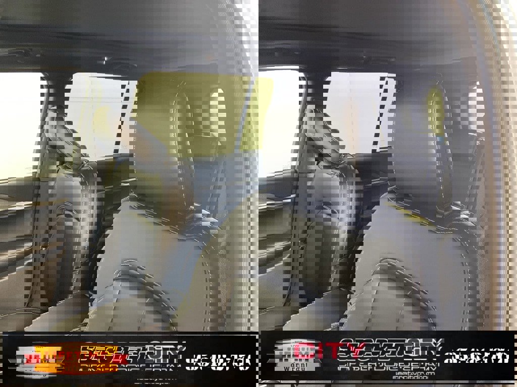 New 2025 Jeep Grand Cherokee Limited w/ Black Appearance Package image 10