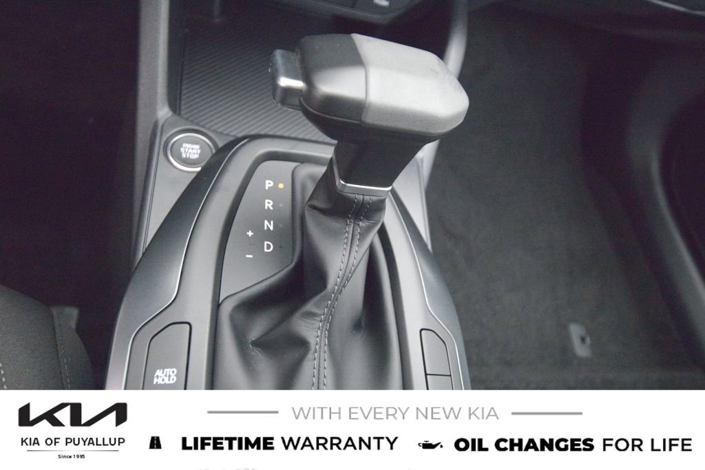 New 2025 Kia K4 LX image 24