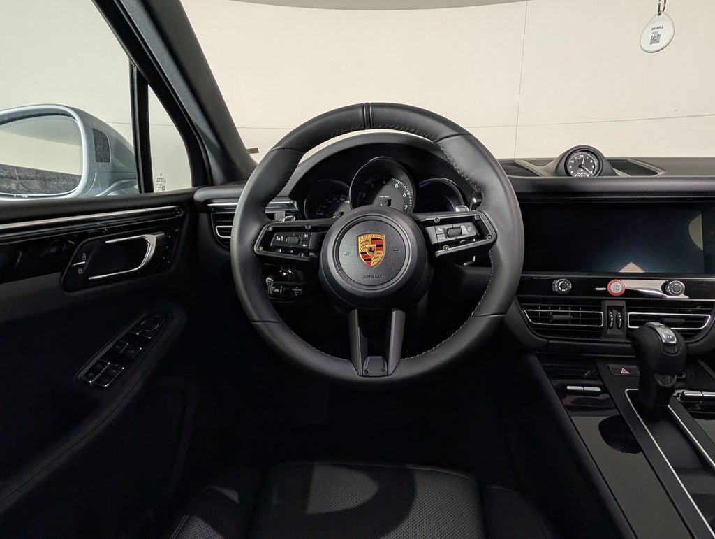 New 2026 Porsche Macan image 21