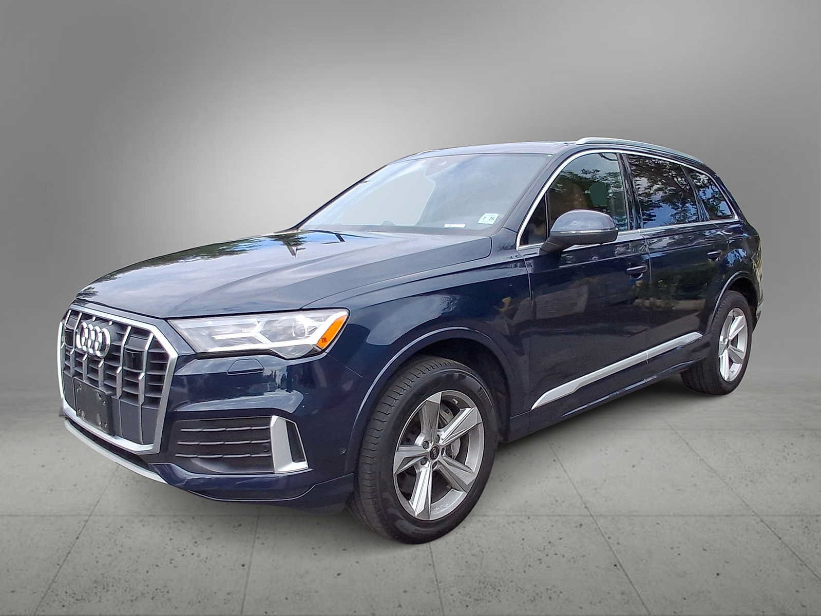 Certified 2023 Audi Q7 2.0T Premium w/ Convenience Package AWD/4WD image 4