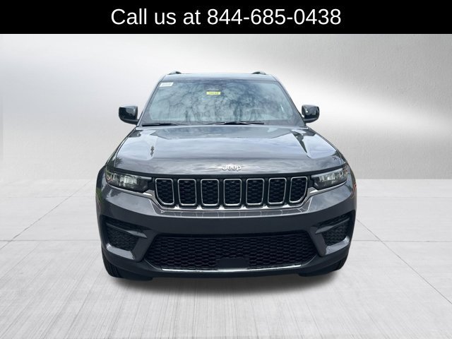 New 2026 Jeep Grand Cherokee Laredo X RWD image 2