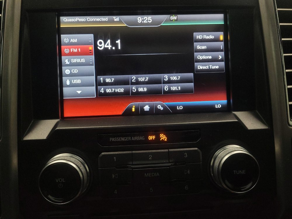 Used 2015 Ford F150 Platinum w/ Equipment Group 701A Luxury image 25