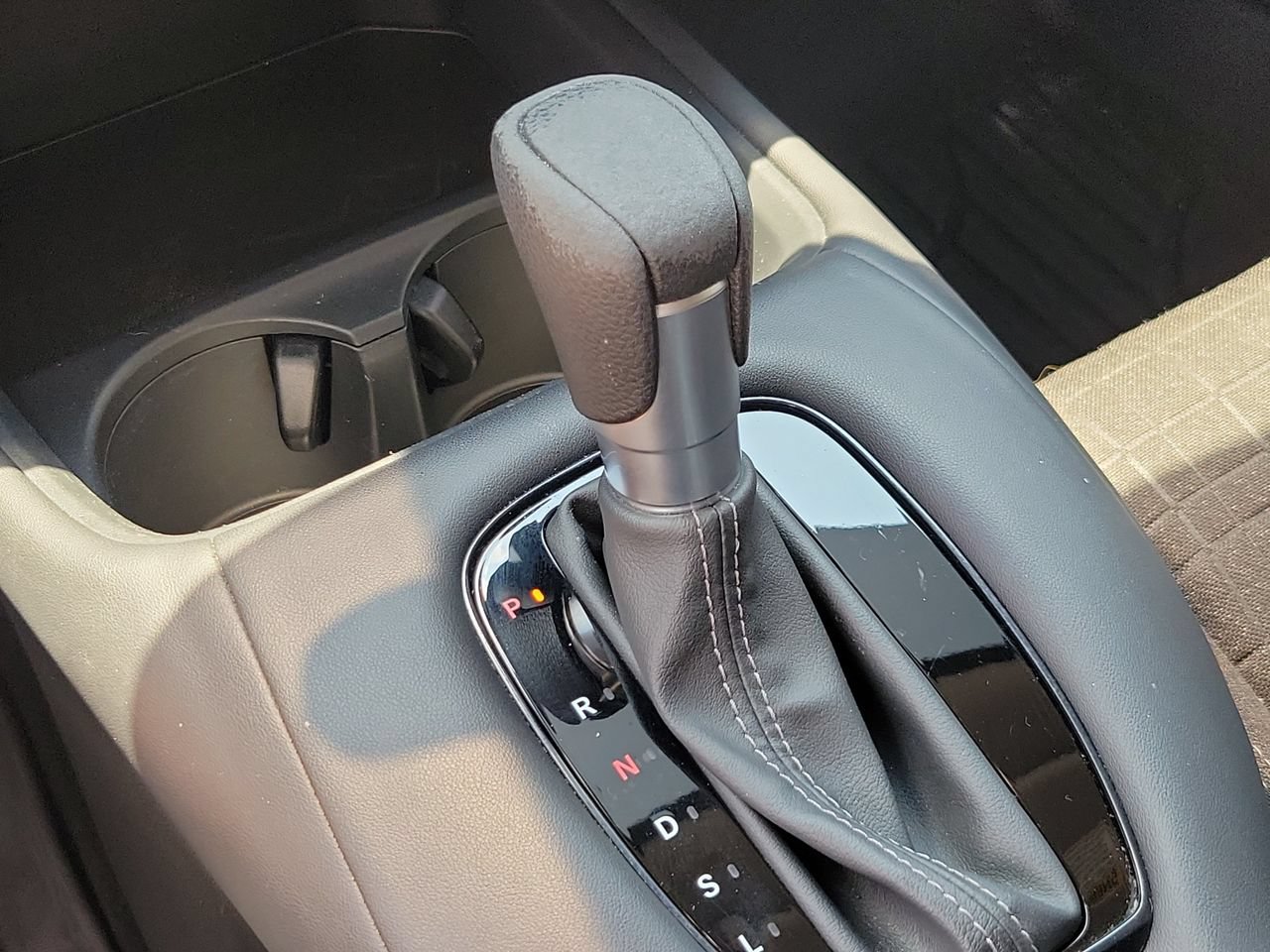 Used 2023 Honda HR-V LX image 25