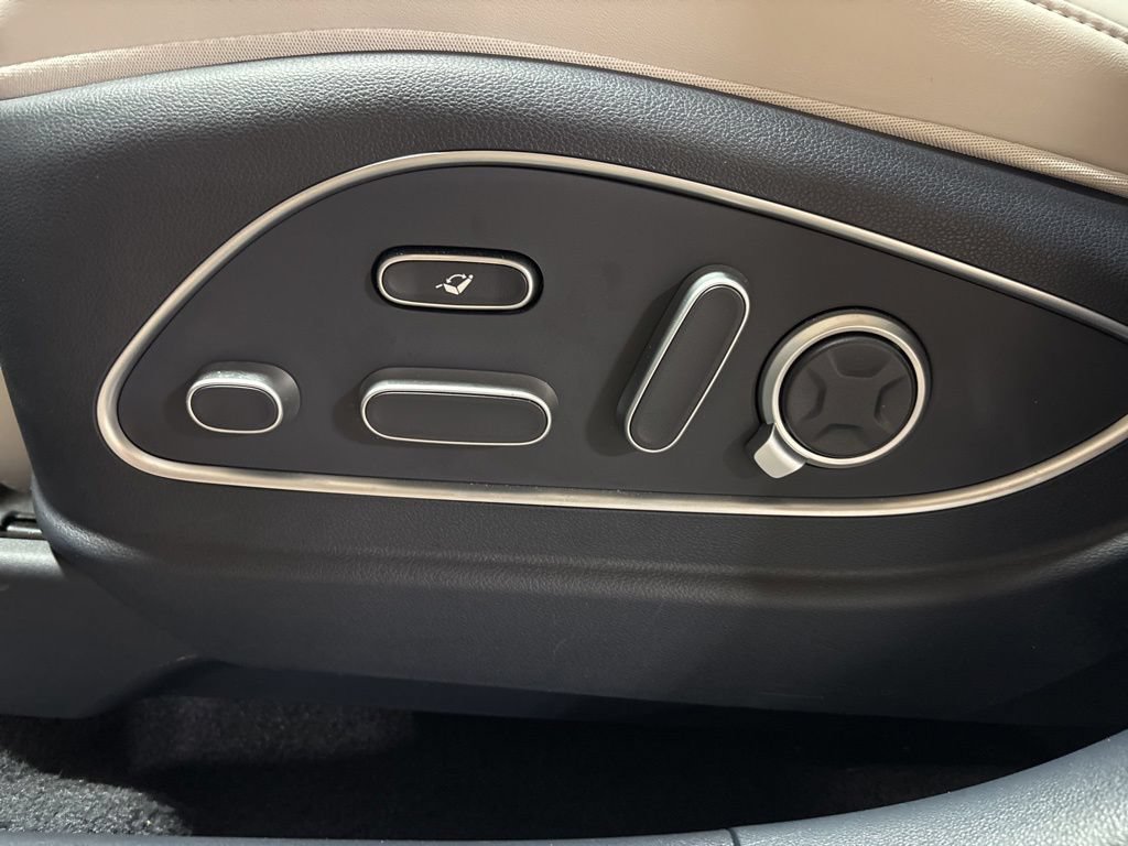 Used 2026 Hyundai Palisade Calligraphy AWD/4WD image 12