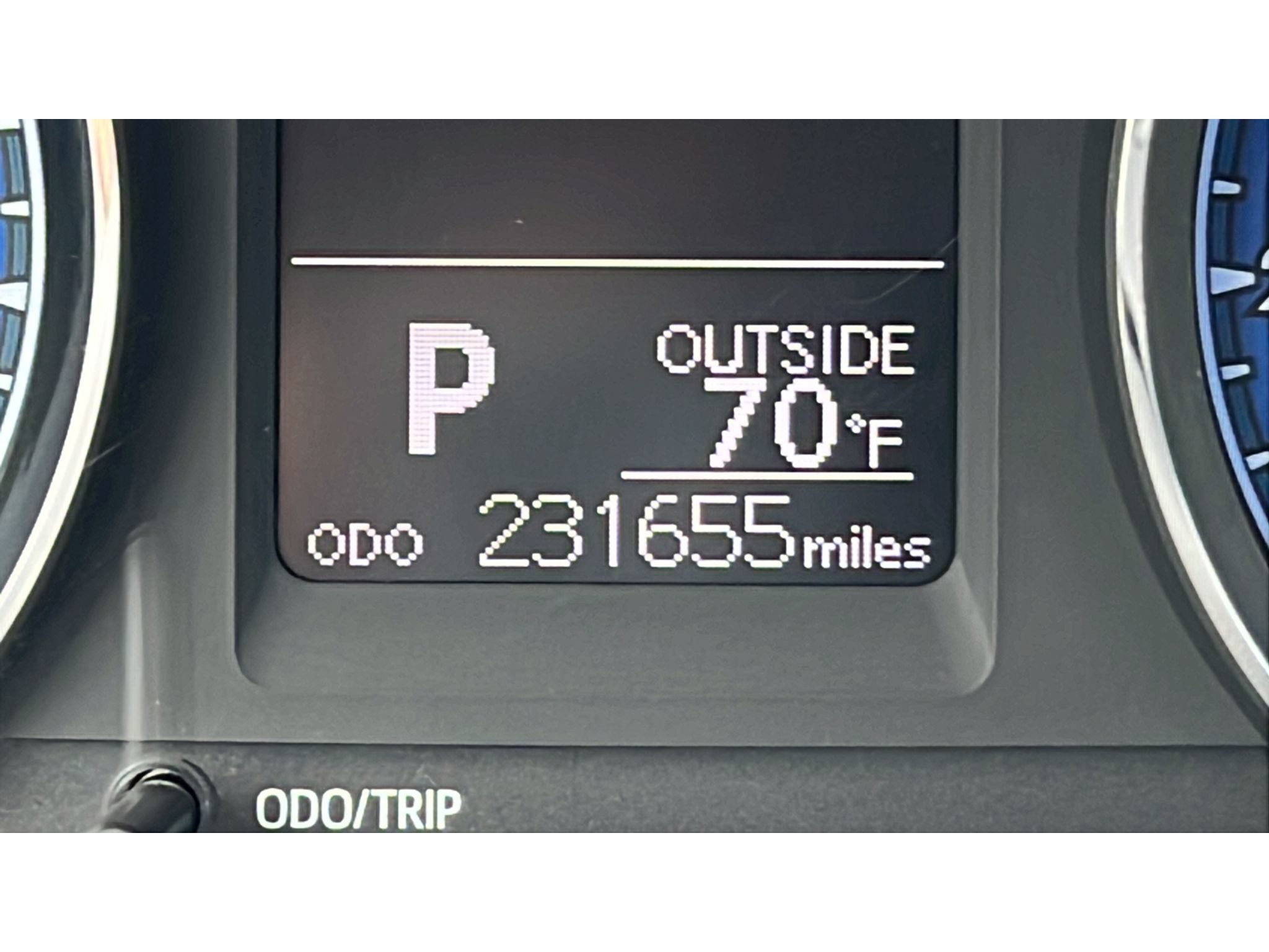 Used 2017 Toyota Corolla LE w/ Carpet Mat Package (TMS) FWD image 16