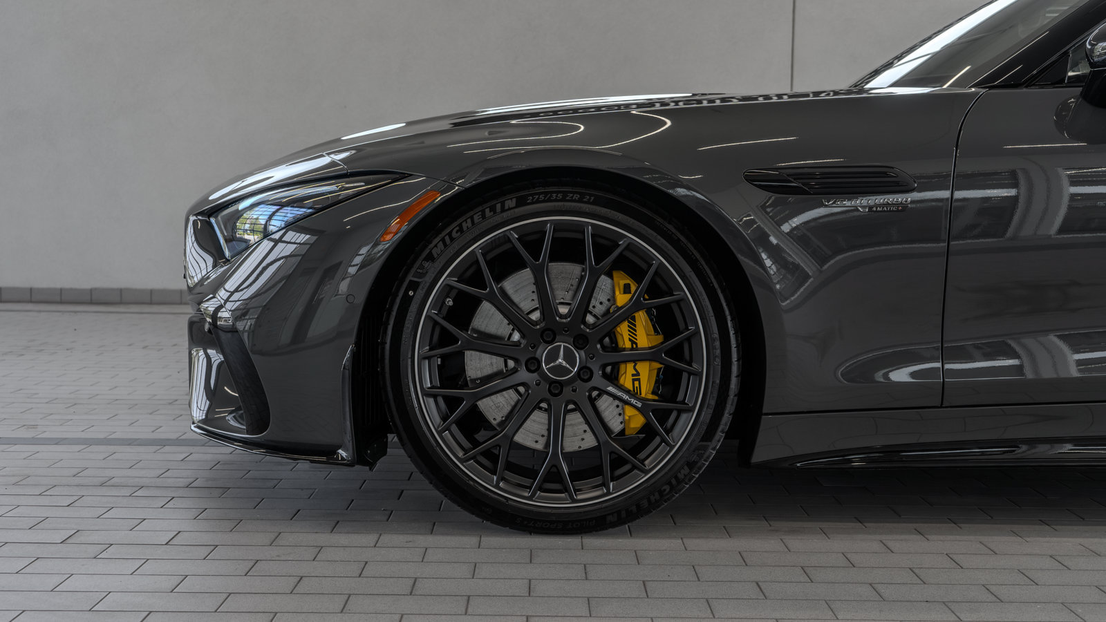 Used 2026 Mercedes-Benz SL 63 AMG 4MATIC image 5