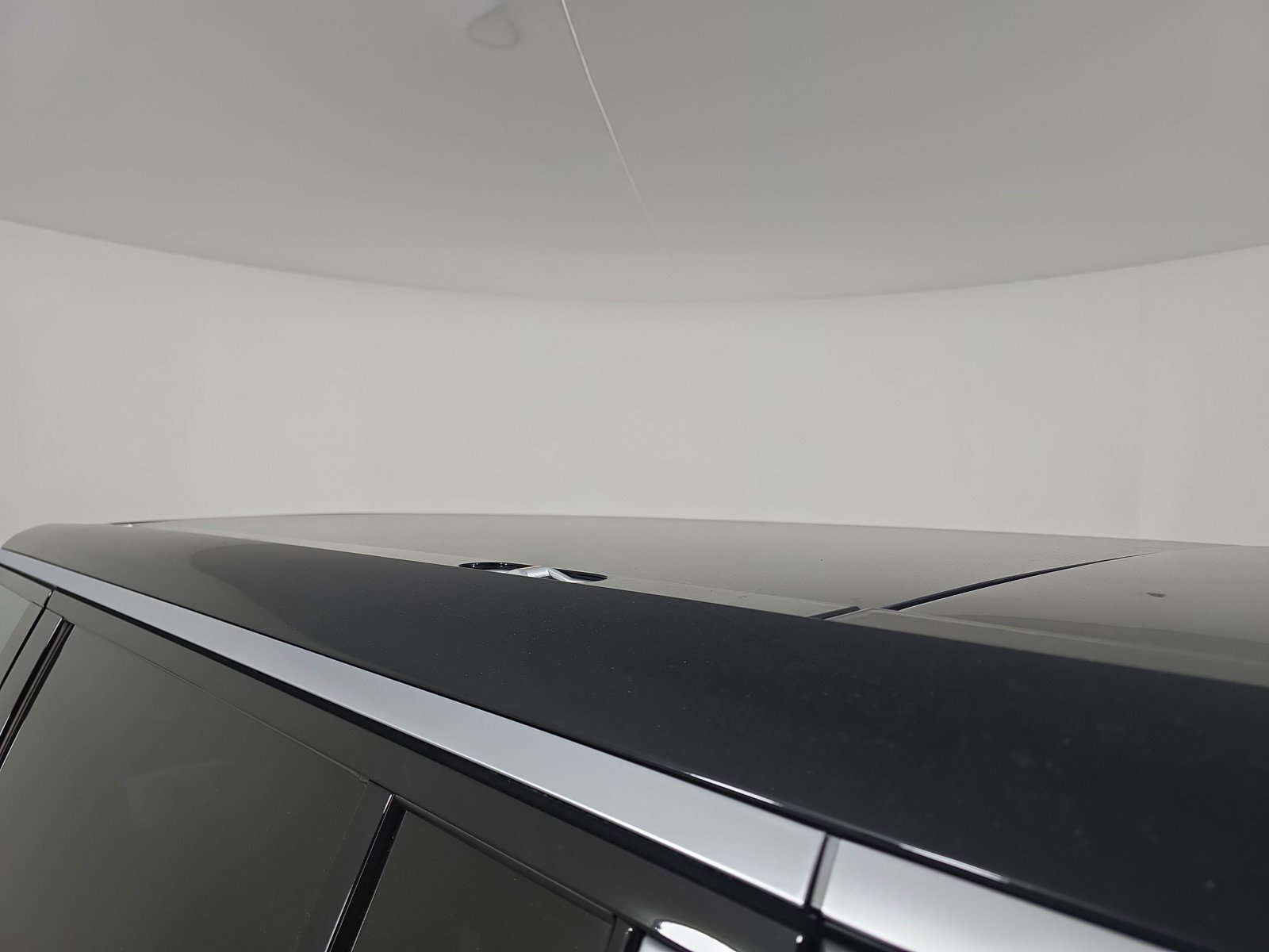 Used 2023 Rivian R1S Launch Edition image 13