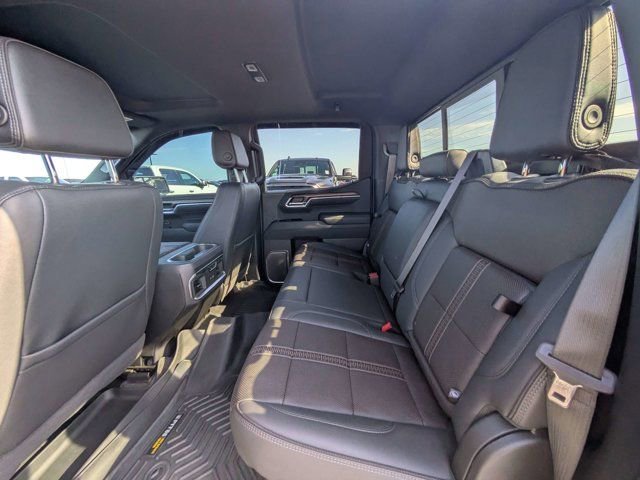 Used 2025 Chevrolet Silverado 1500 High Country w/ Midnight Edition AWD/4WD image 12