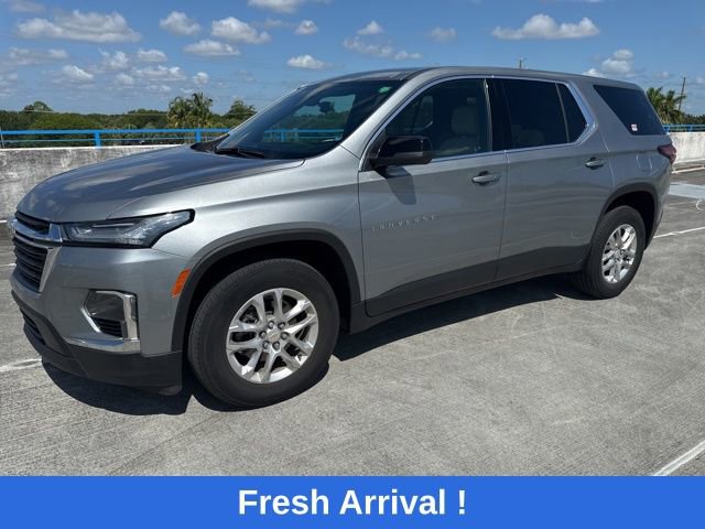Used 2023 Chevrolet Traverse LS FWD image 1