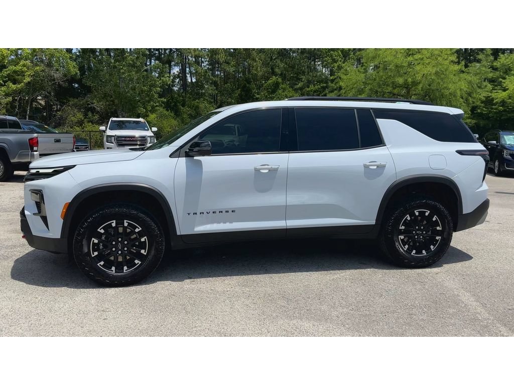 Used 2026 Chevrolet Traverse Z71 w/ Driver Confidence Package AWD/4WD image 5