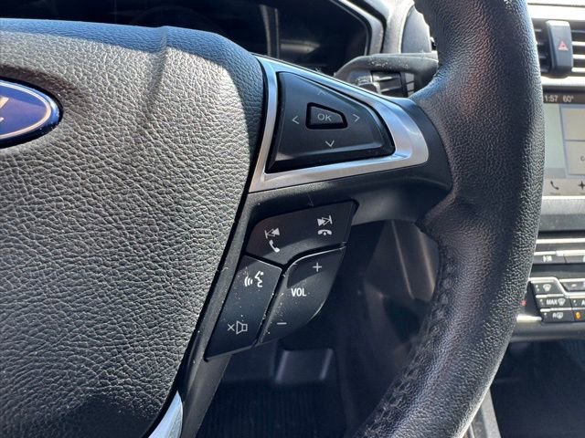 Used 2018 Ford Fusion SE w/ Equipment Group 201A FWD image 21