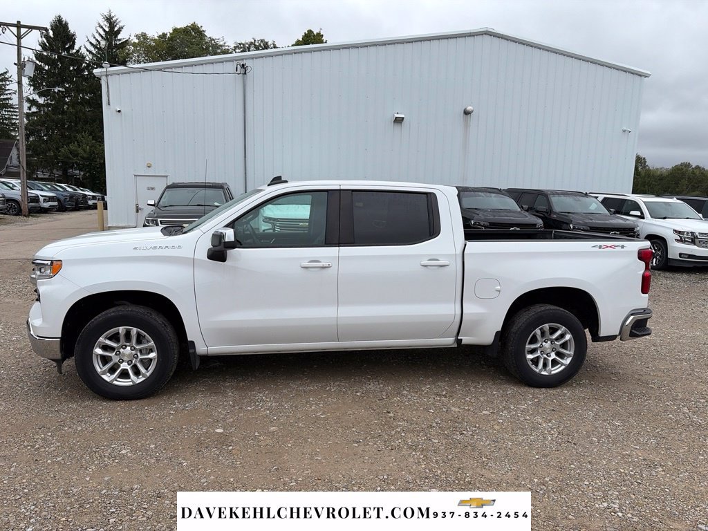 Used 2023 Chevrolet Silverado 1500 LT w/ Leather Package AWD/4WD image 2