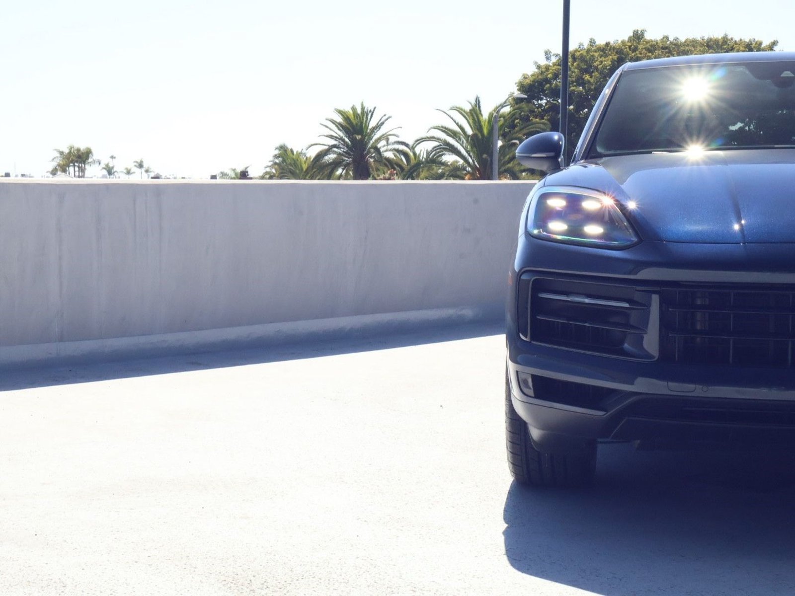 Certified 2024 Porsche Cayenne Coupe AWD/4WD image 12