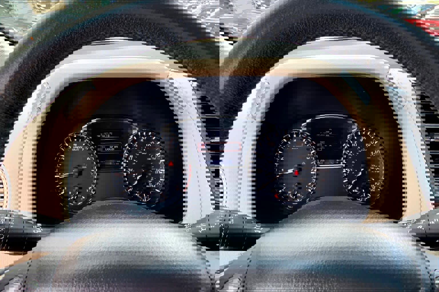 Used 2016 Nissan Pathfinder Platinum image 24