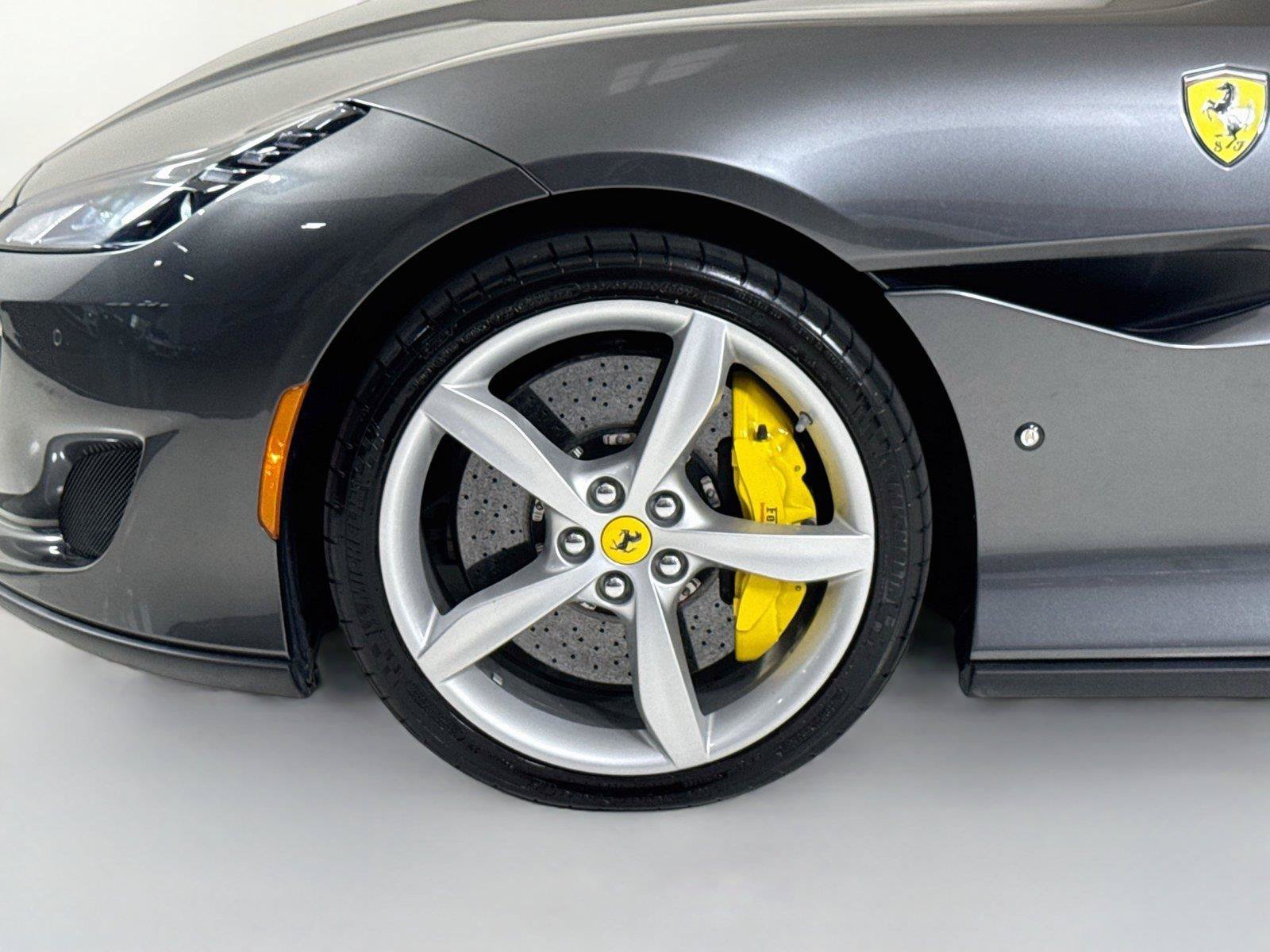Used 2019 Ferrari Portofino RWD image 37