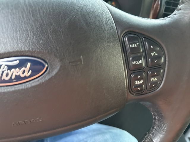 Used 2005 Ford F250 Lariat image 36