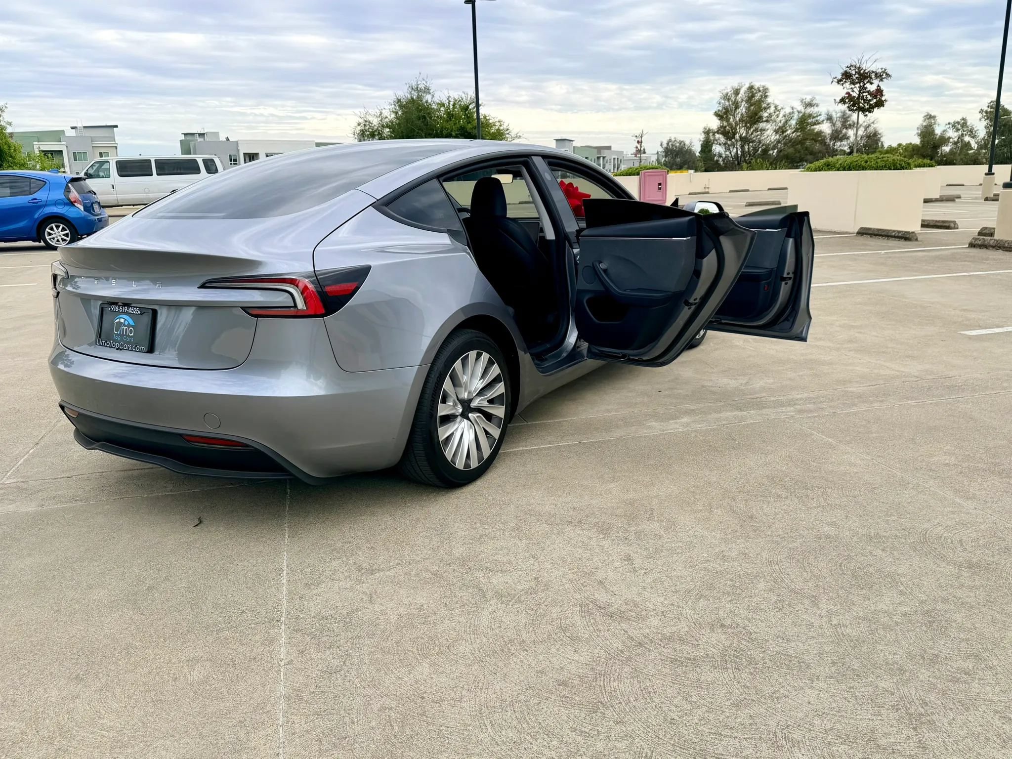 Used 2025 Tesla Model 3 Long Range RWD image 48