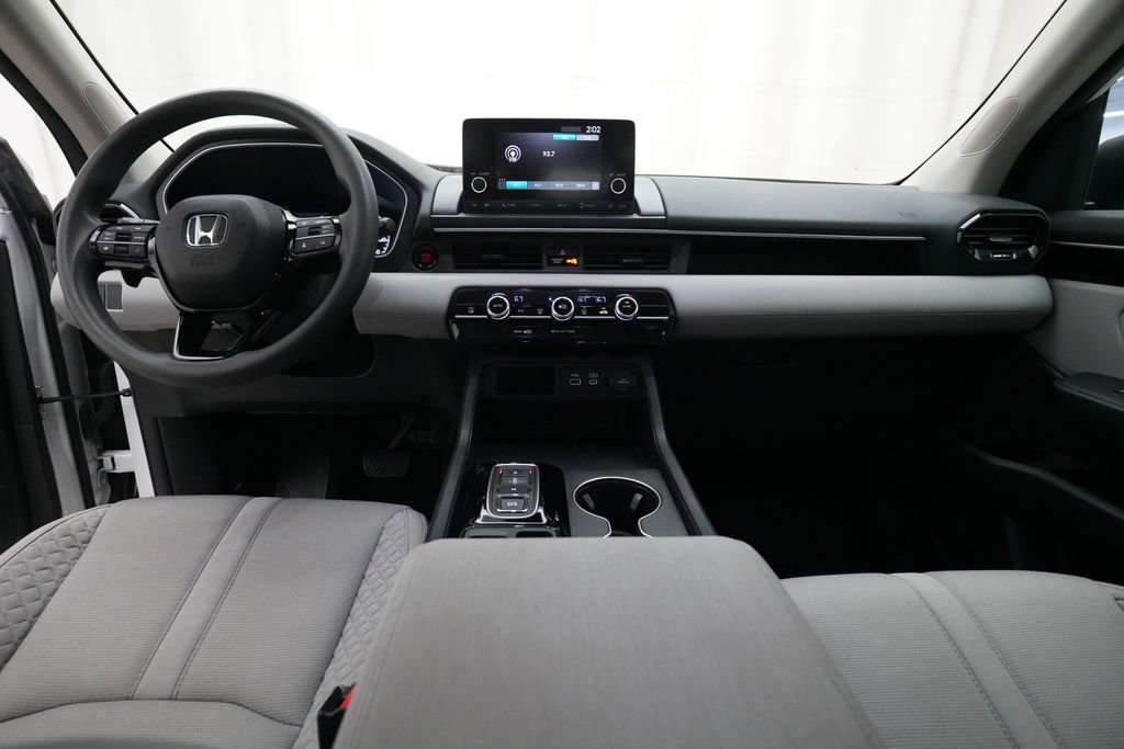 Certified 2023 Honda Pilot LX image 5