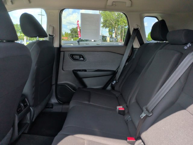 Used 2023 Nissan Rogue S FWD image 28