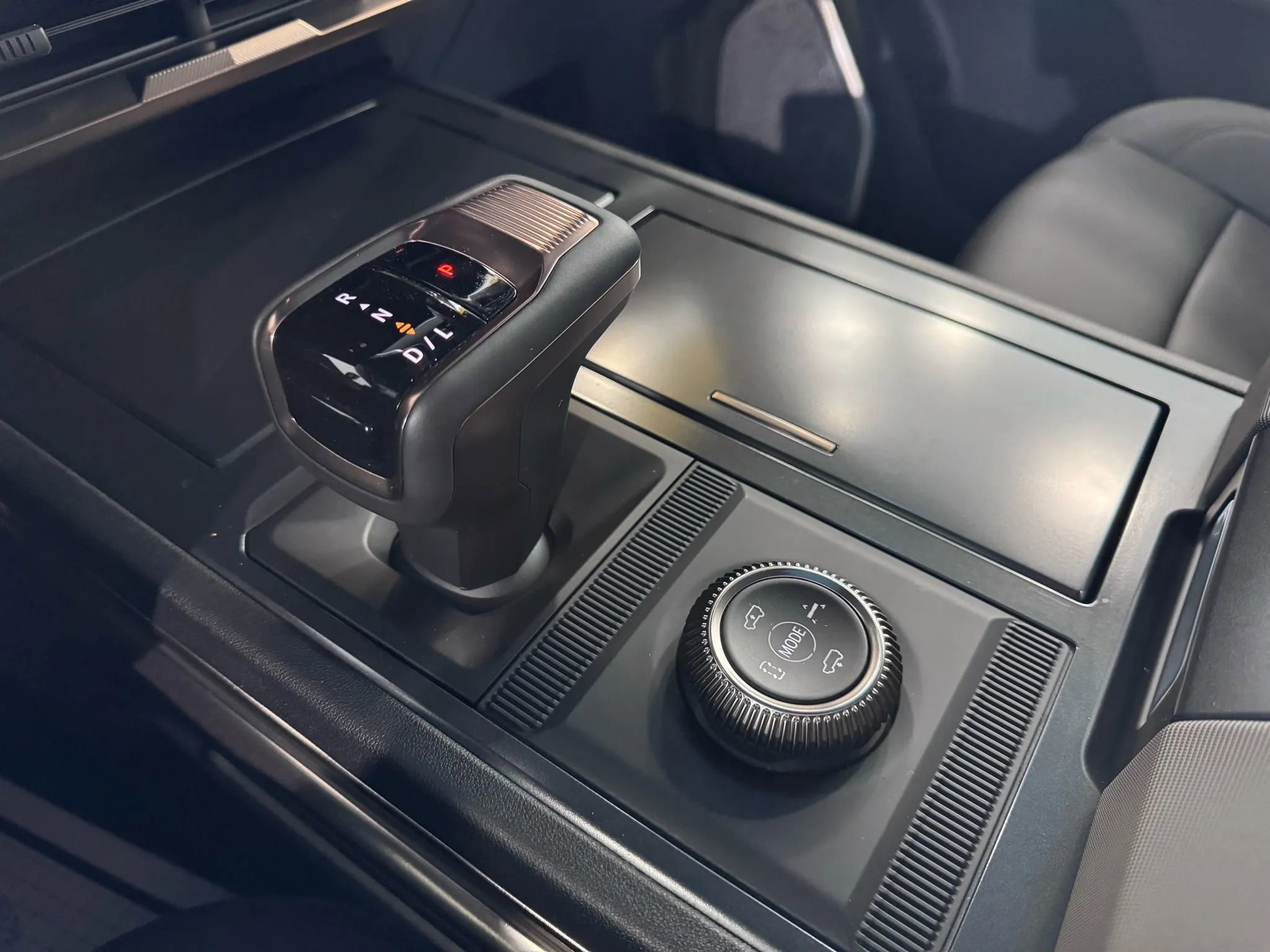 Used 2024 GMC Hummer EV 2X w/ LPO, Illumination Package image 47