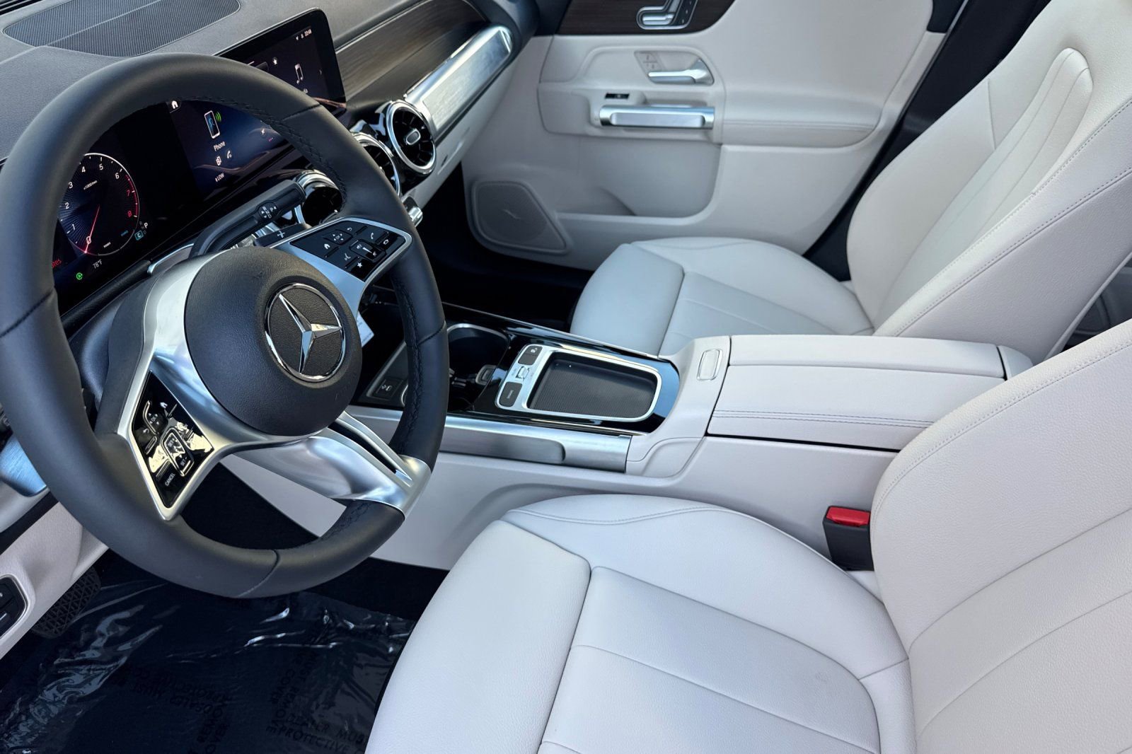 New 2026 Mercedes-Benz GLB 250 image 15